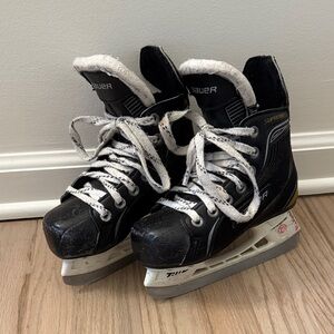 Bauer Supreme Youth Ice Hockey Skates - Y 10